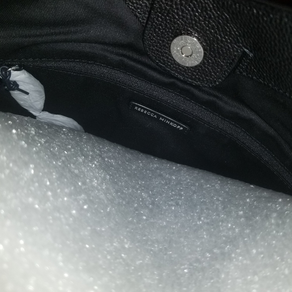 NWT REBECCA MINKOFF CHAIN HOBO - Picture 7 of 15